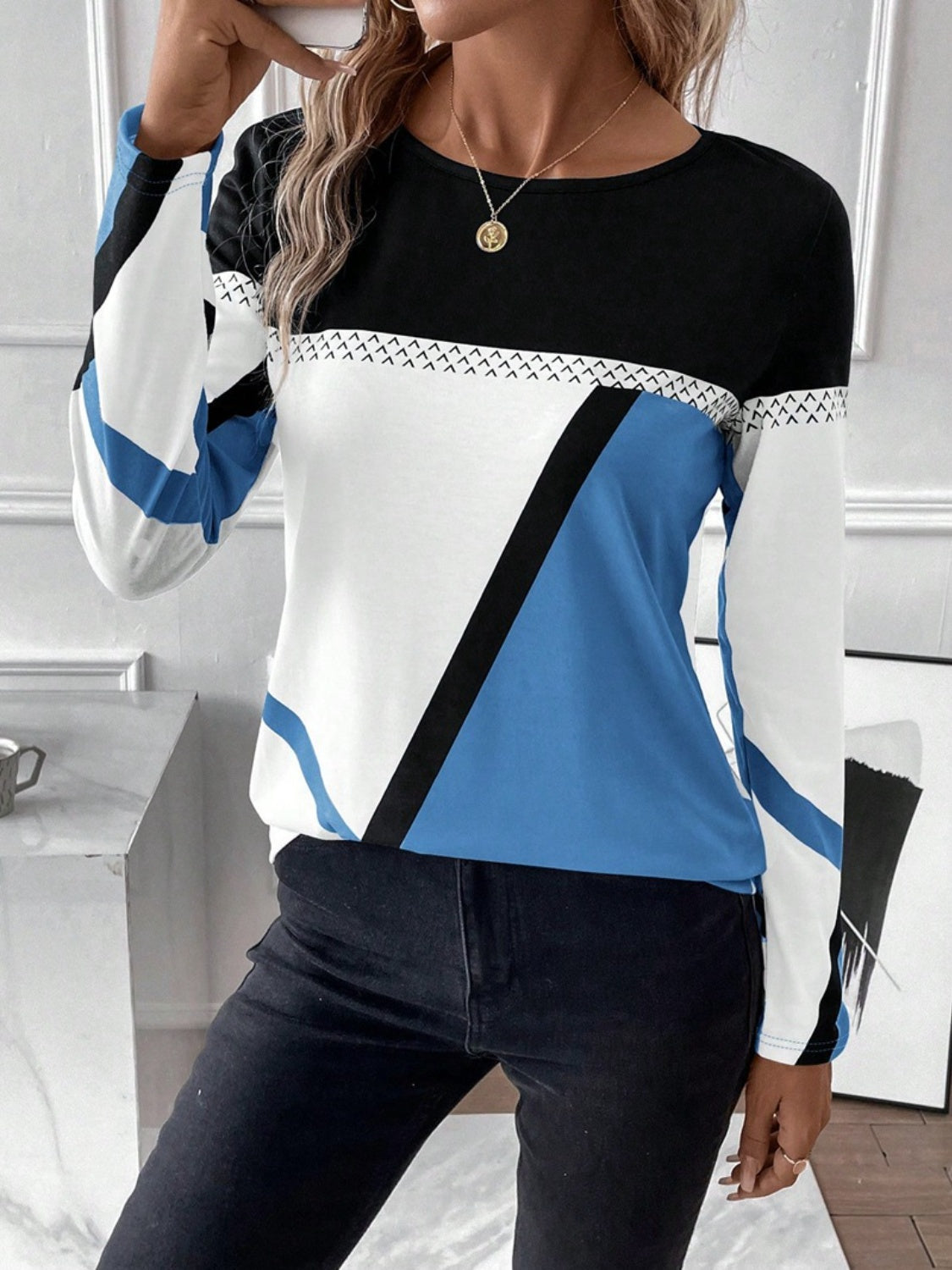 Contrast Round Neck Long Sleeve T-Shirt - The Boutie Shop