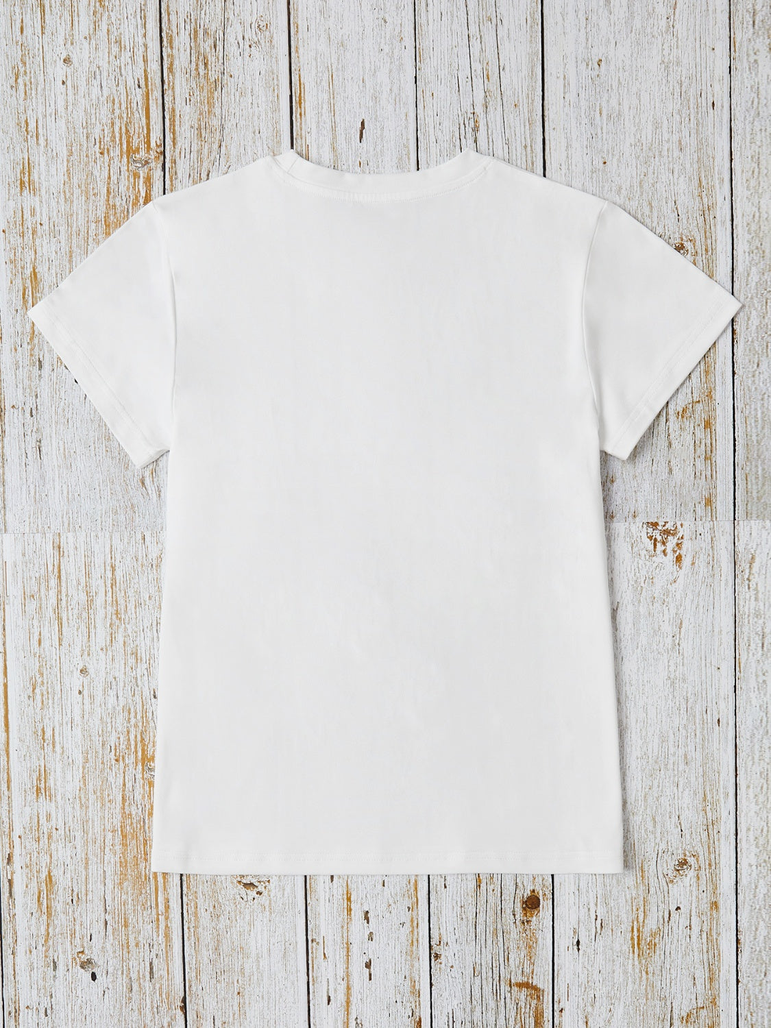 Graphic Heart Round Neck Short Sleeve T-Shirt - The Boutie Shop