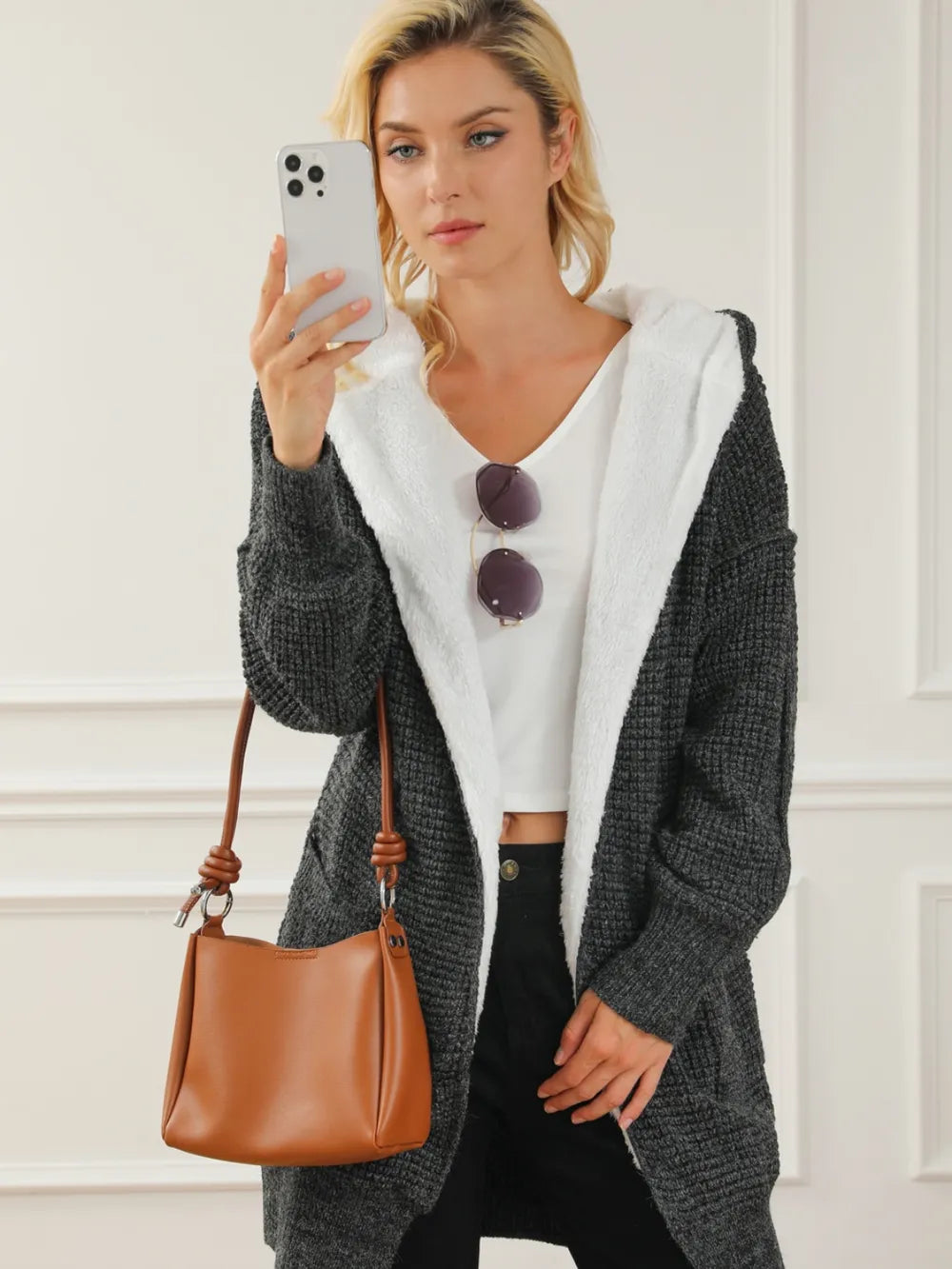 17faf9ebe337420d95515832ffe91d9d-Max