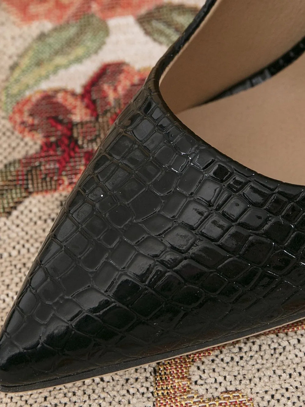 28069004-675f-4066-9e0b-c3aee0c21647-Max