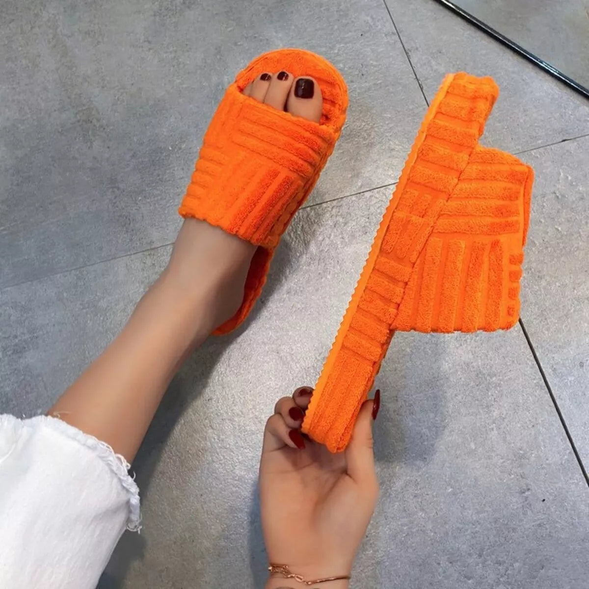 3f982343c7e7436ba5dfba76d1b94318-Max-Origin