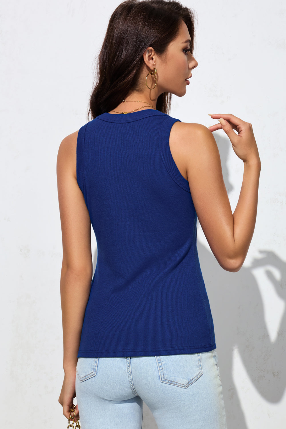 Round Neck Sleeveless Tank - The Boutie Shop