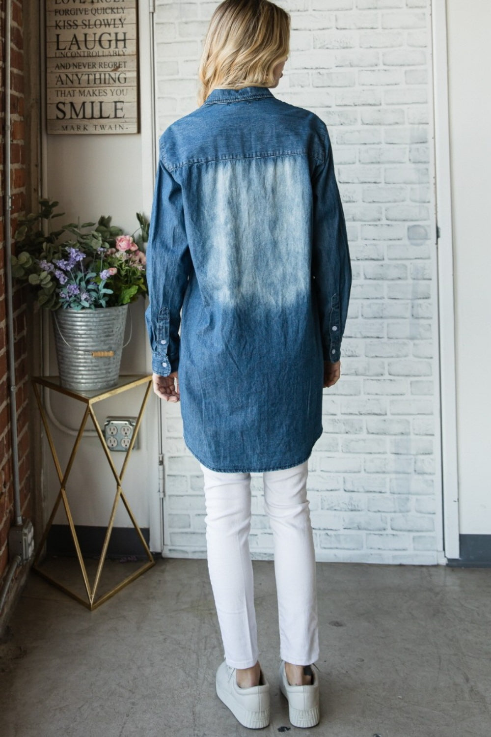 Veveret Pocketed Button Up Washed Denim Shirt - The Boutie Shop