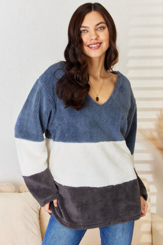 Culture Code Faux Fur Color Block V-Neck Sweater - The Boutie Shop