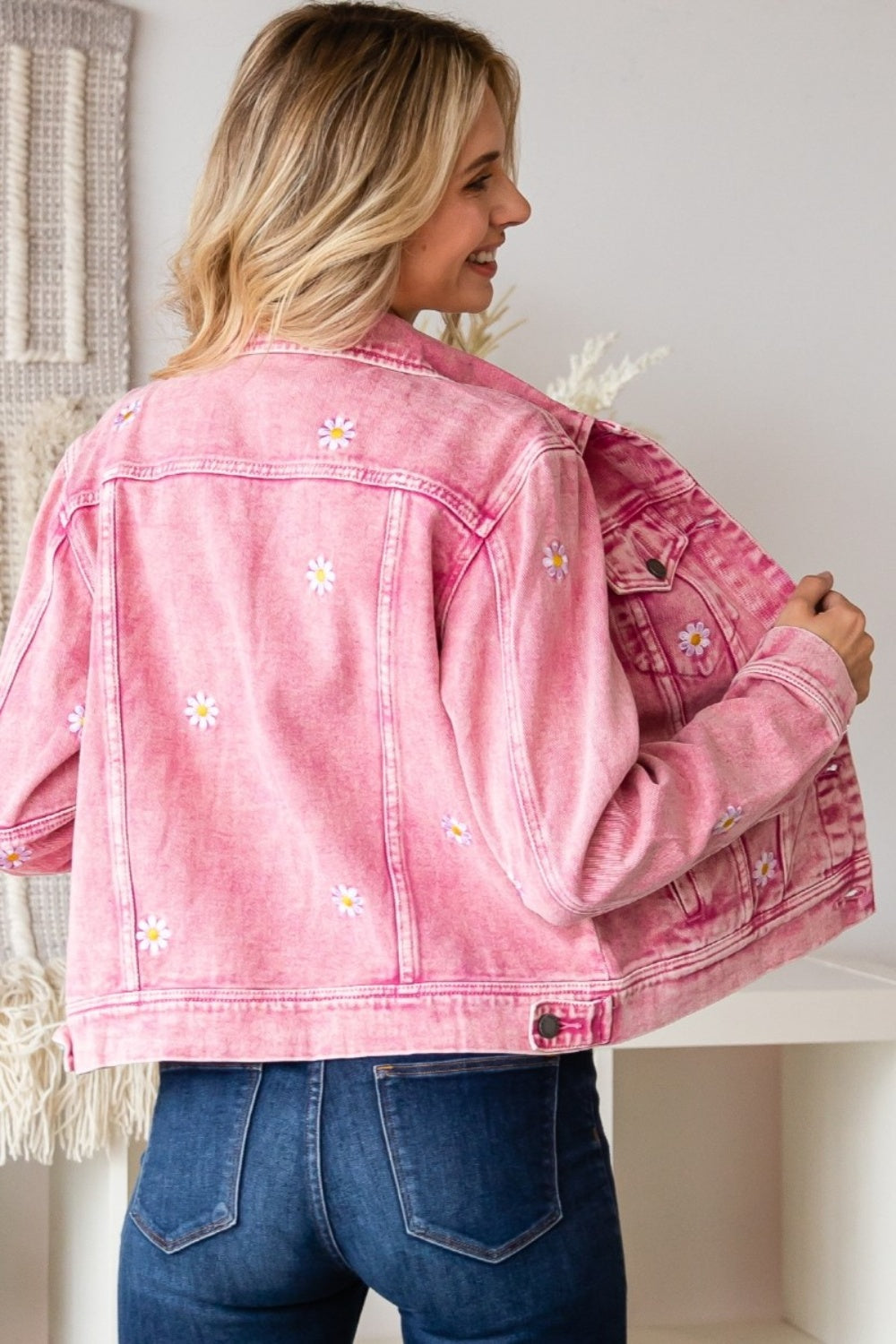 Veveret Daisy Print Button Up Denim Jacket - The Boutie Shop