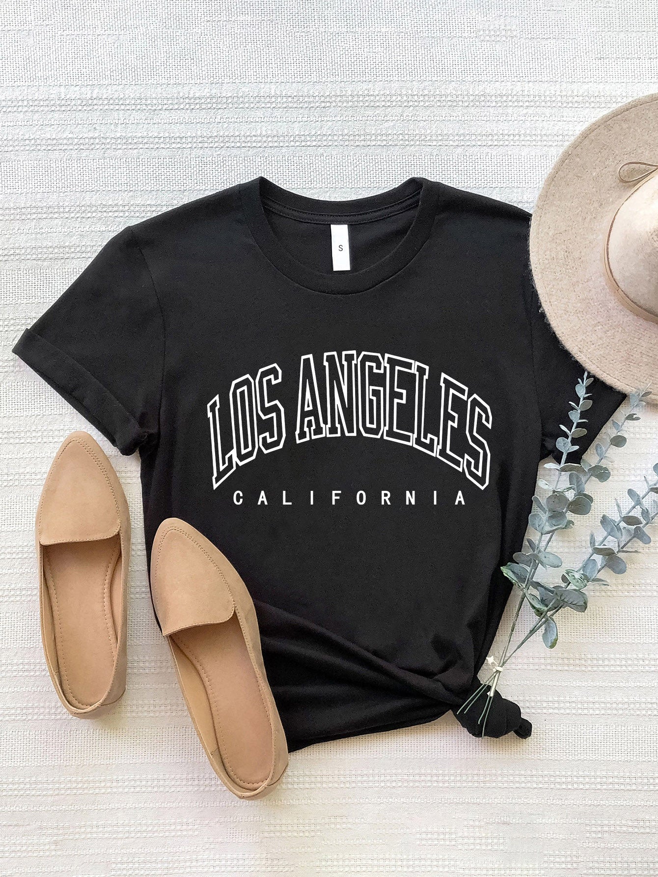 LOS ANGELES CALIFORNIA Round Neck T-Shirt - The Boutie Shop