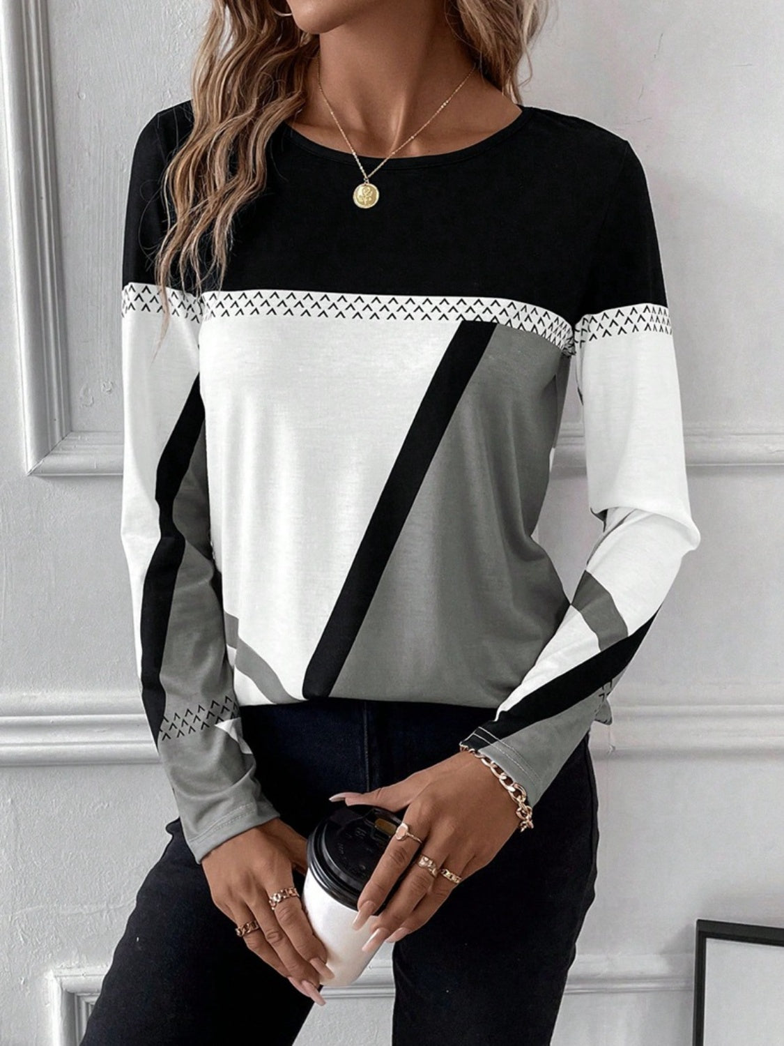 Contrast Round Neck Long Sleeve T-Shirt - The Boutie Shop