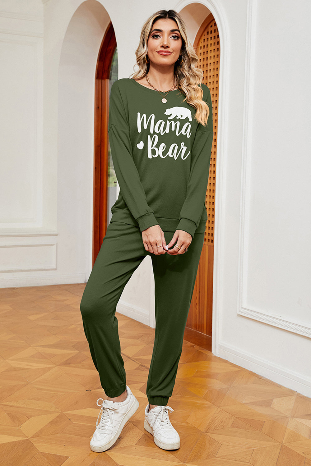 MAMA BEAR Graphic Sweatshirt and Sweatpants Set - The Boutie Shop