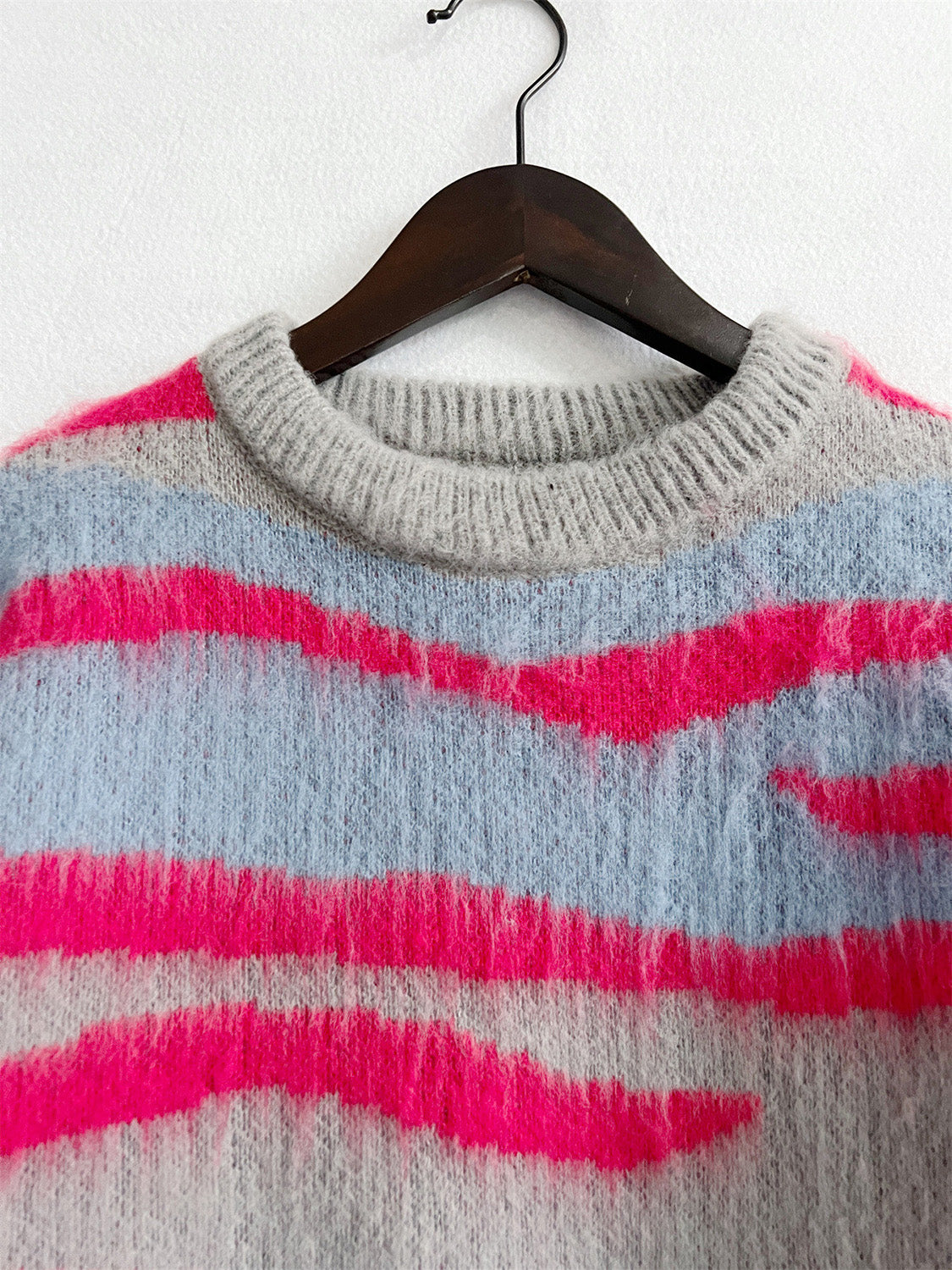 Color Block Round Neck Sweater - The Boutie Shop